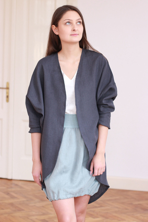 Women's oversized cardigan Lotika made of 100% linen designed and sewn with love for nature in the Czech Podkrkonoší region